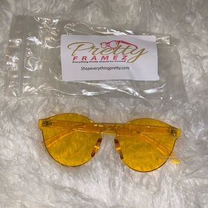 Yellow candy Framez
